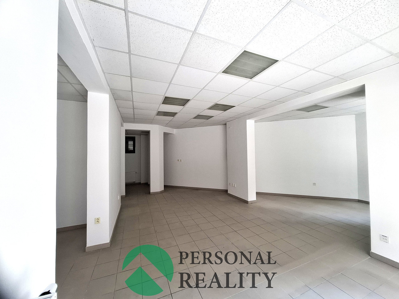 Pronájem kanceláře 60 m² – fotografie 3