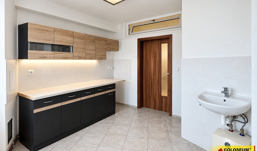 Pronájem kanceláře 79 m², Blansko – náhled fotky 3