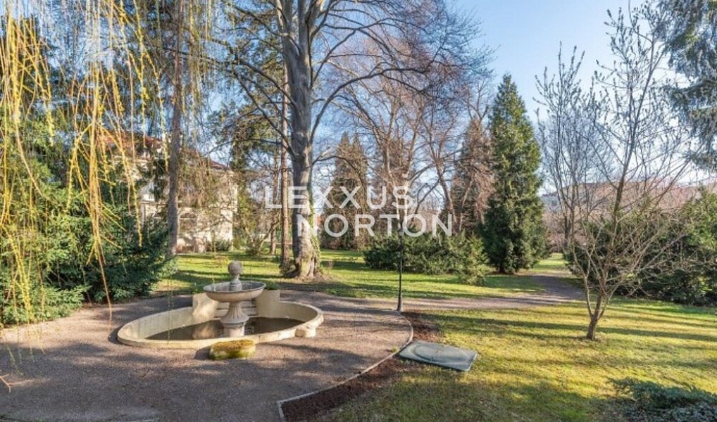 Pronájem domu 827 m² s pozemkem 8 510 m², Praha – náhled fotky 20