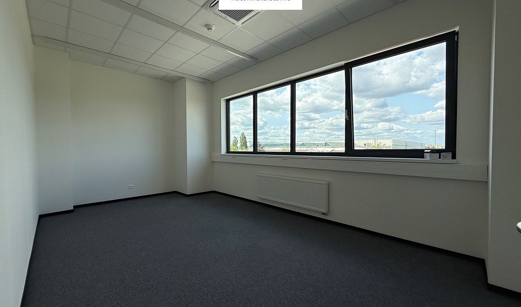 Pronájem výrobních prostor 4 240 m², Praha – náhled fotky 13