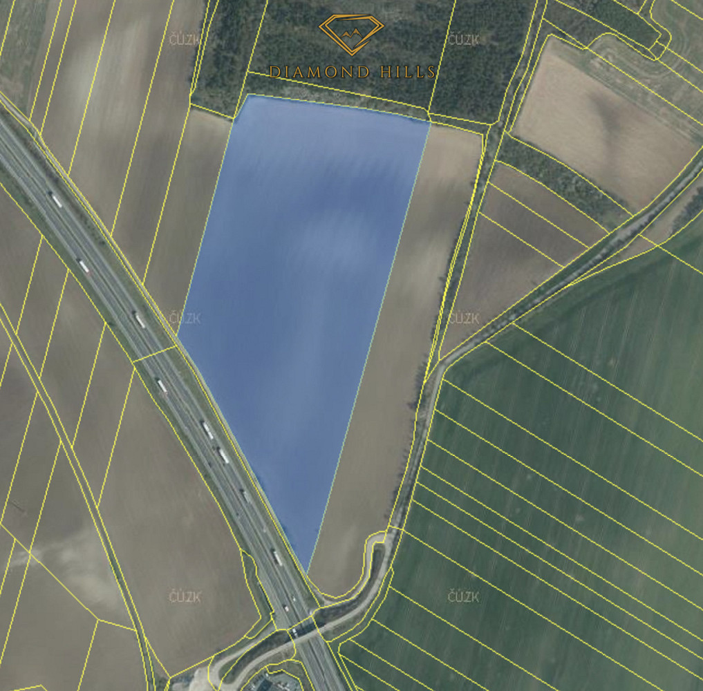 Prodej pole 72 607 m²
