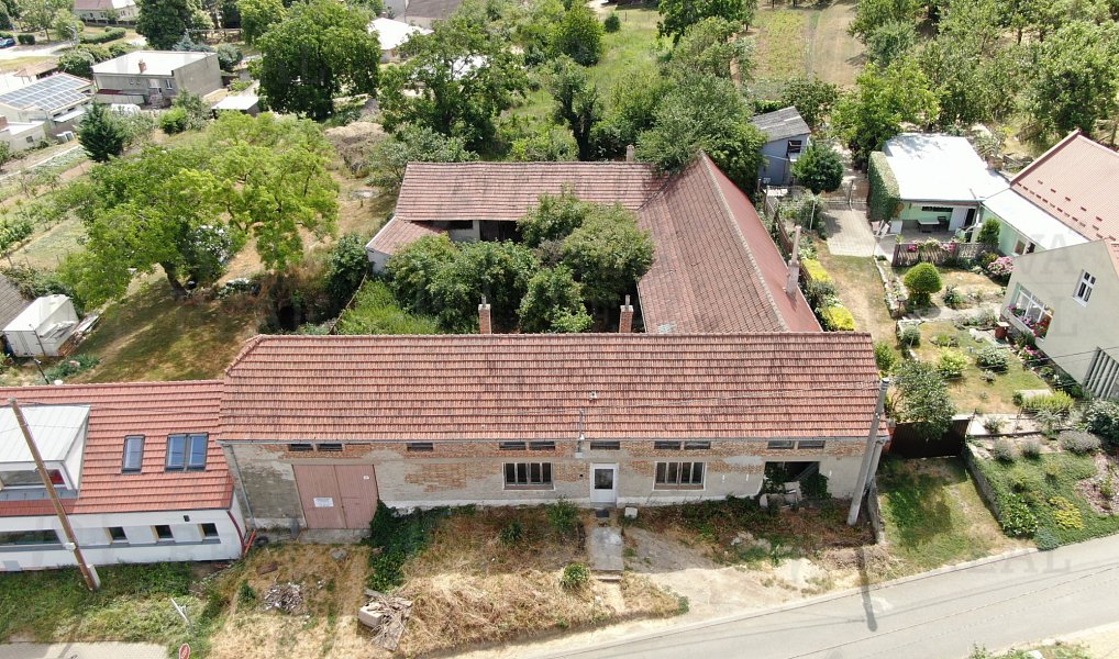 Prodej domu 370 m² s pozemkem 2 690 m², Stavěšice – náhled fotky 27