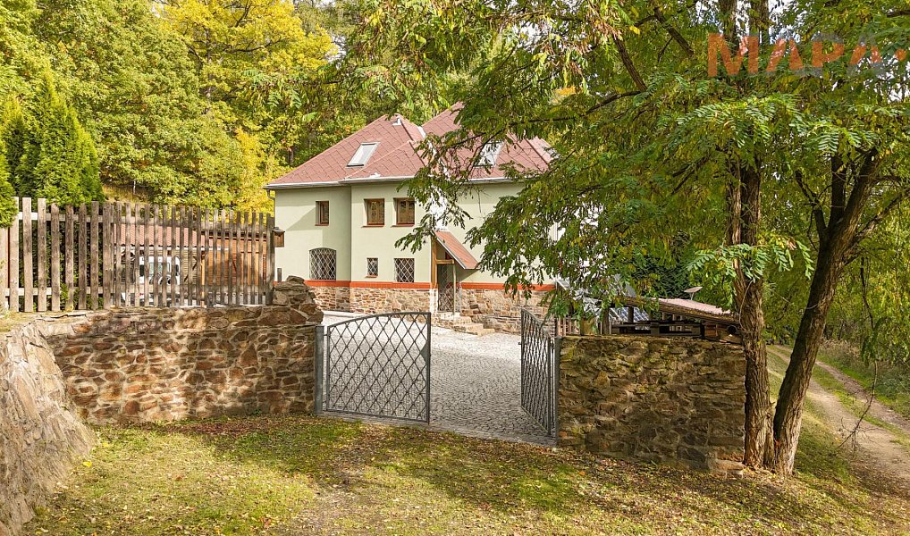 Prodej domu 480 m² s pozemkem 1 372 m², Křimov – náhled fotky 6
