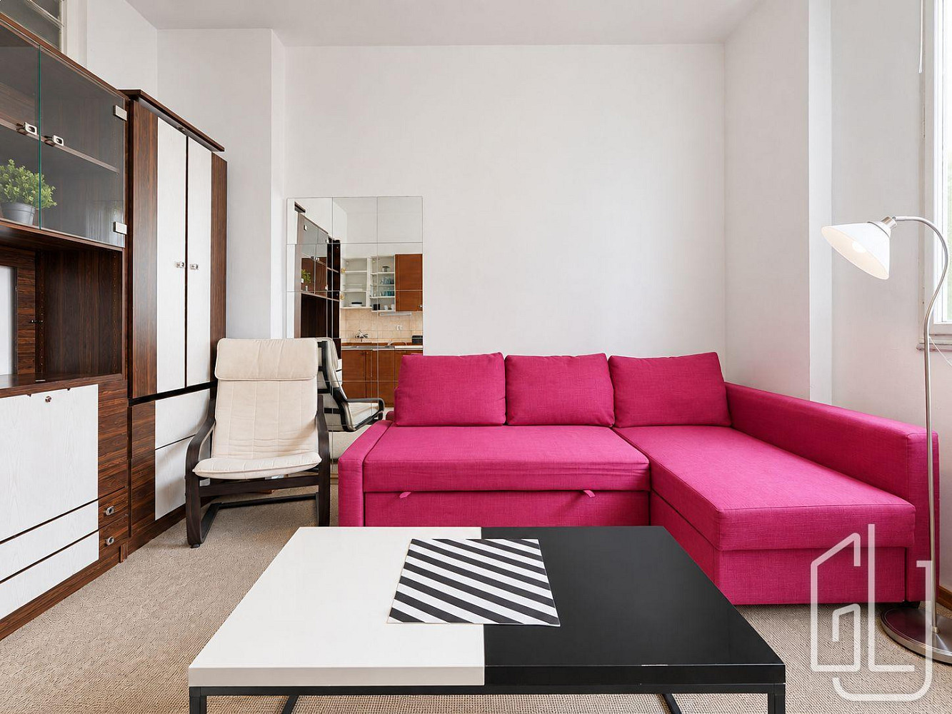 Pronájem bytu 1+kk 28 m² – fotografie 5