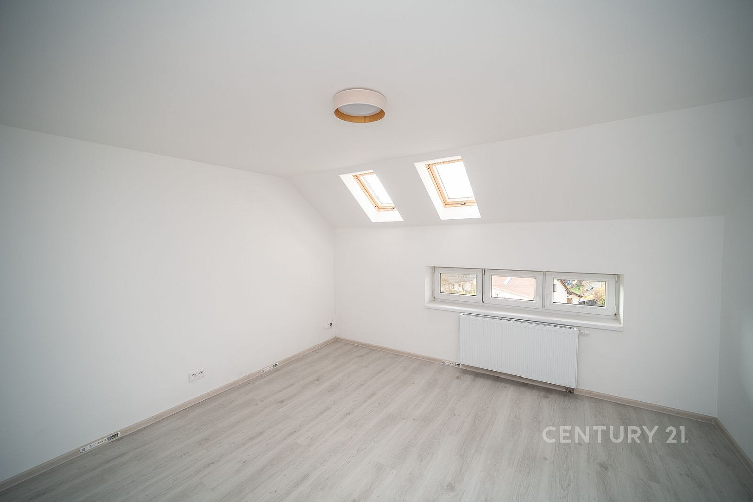 Prodej kanceláře 30 m² – fotografie 3