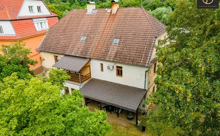 Prodej domu 300 m² s pozemkem 5 769 m², Roztoky, okres Rakovník