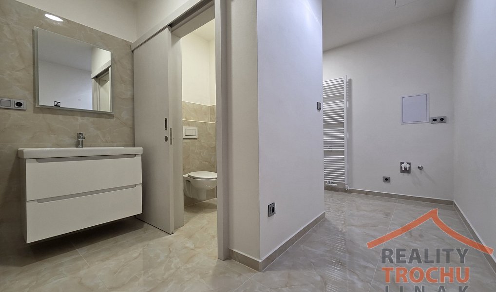Prodej komerčního objektu (jiného typu) 715 m², Trutnov – náhled fotky 31