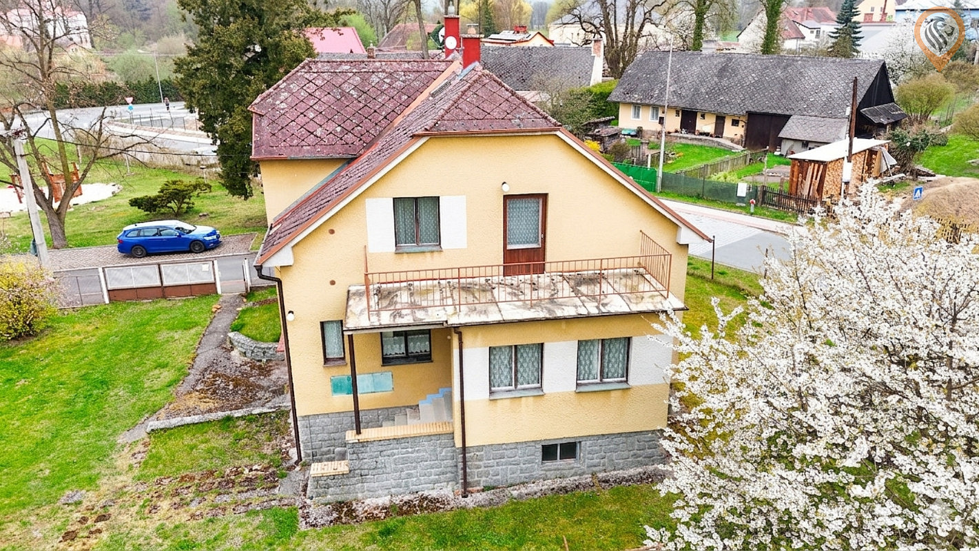 Prodej domu 180 m² s pozemkem 1 690 m²