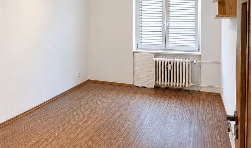 Pronájem bytu 3+1 80 m², Aš – náhled fotky 2