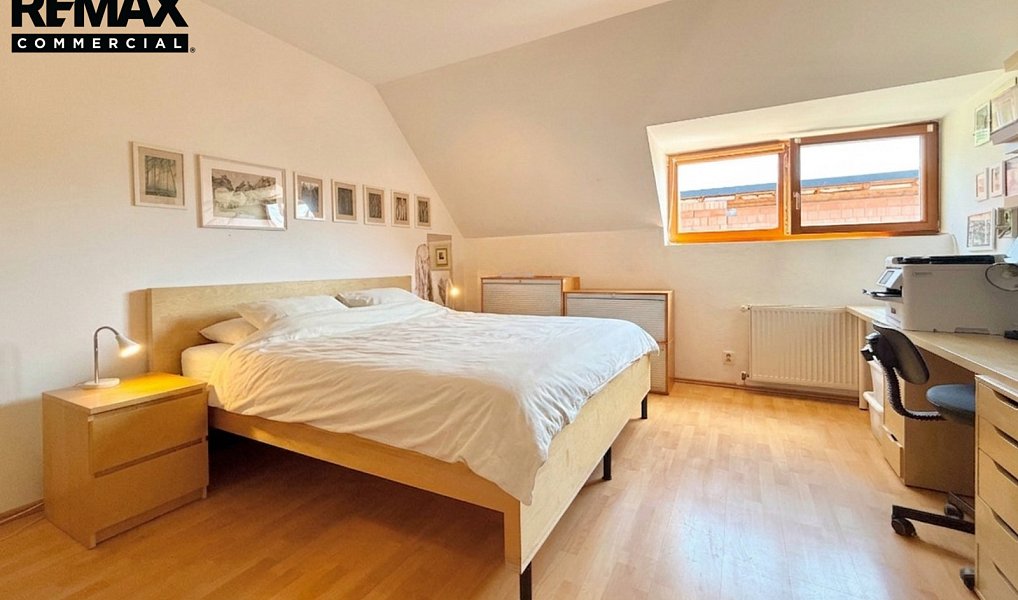 Prodej domu 225 m² s pozemkem 439 m², Praha – náhled fotky 13