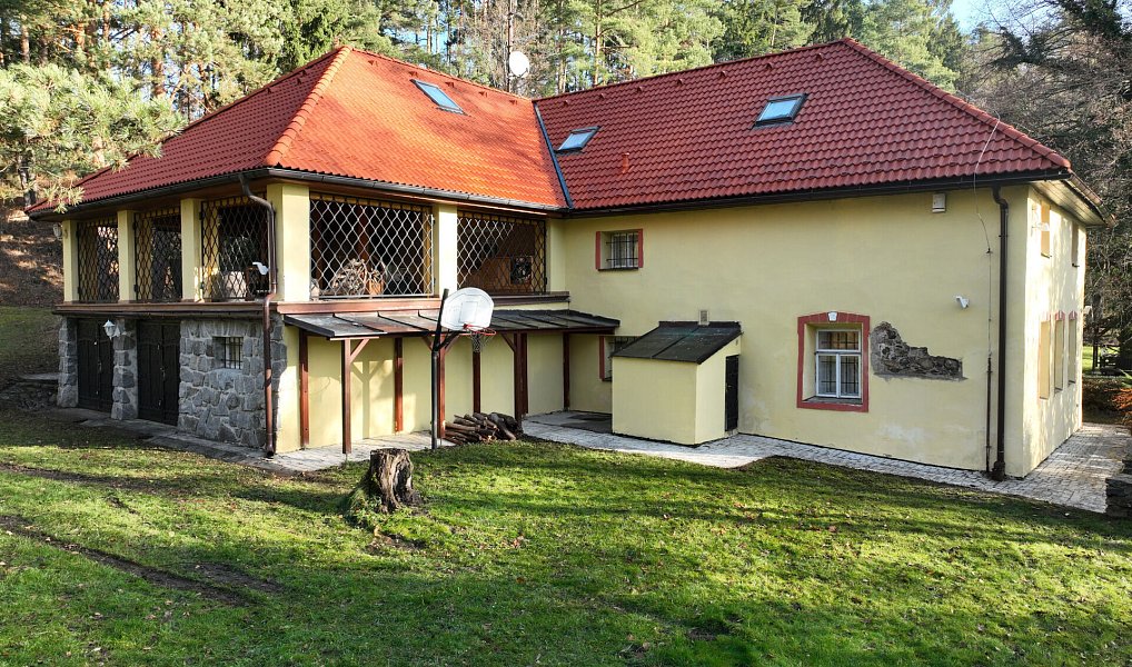 Prodej domu 450 m² s pozemkem 4 111 m², Křemže – náhled fotky 3