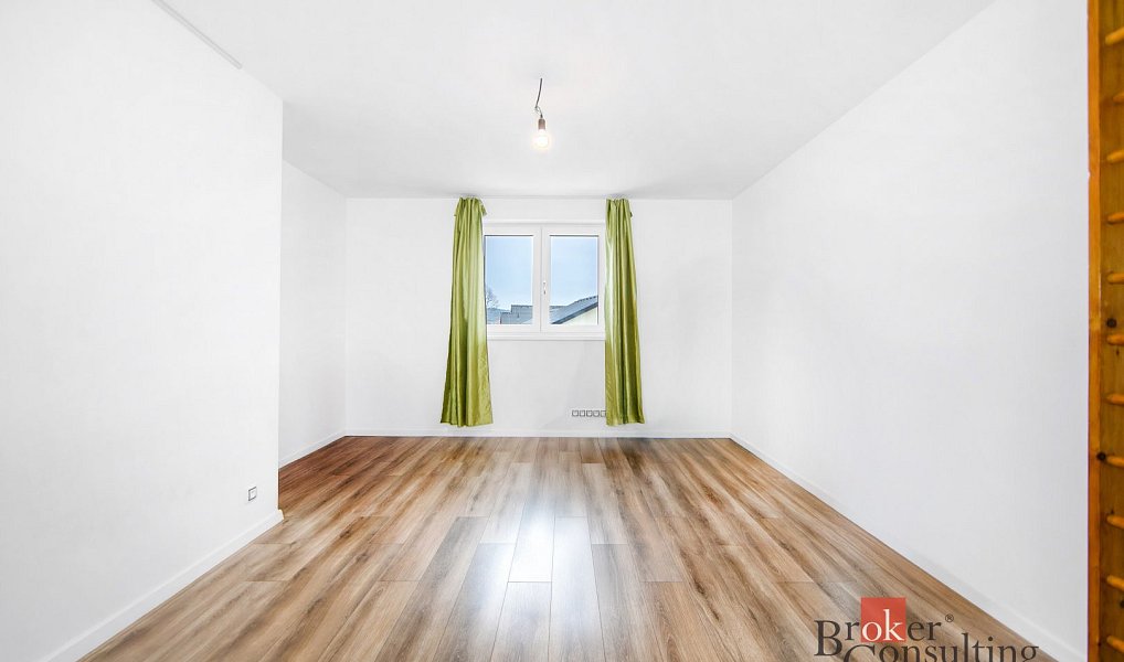 Prodej domu 196 m² s pozemkem 876 m², Loket – náhled fotky 14