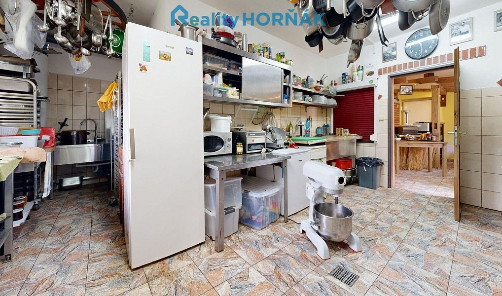 Prodej domu 364 m² s pozemkem 1 261 m², Votice – náhled fotky 14