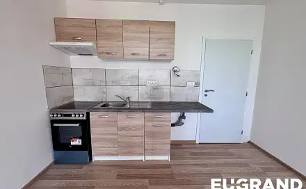 Pronájem bytu 1+kk 27 m², Čelakovická, Varnsdorf, okres Děčín