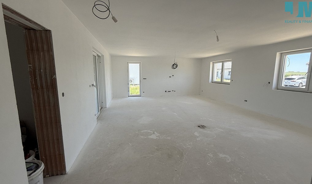 Prodej domu 228 m² s pozemkem 899 m², Hrotovice – náhled fotky 11