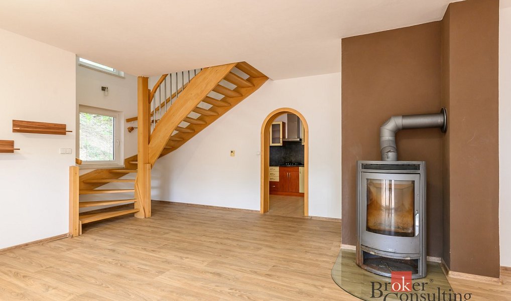 Prodej domu 130 m² s pozemkem 886 m², Dýšina – náhled fotky 27