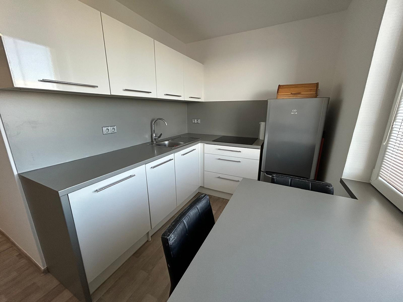 Pronájem bytu 3+1 63 m² – fotografie 2