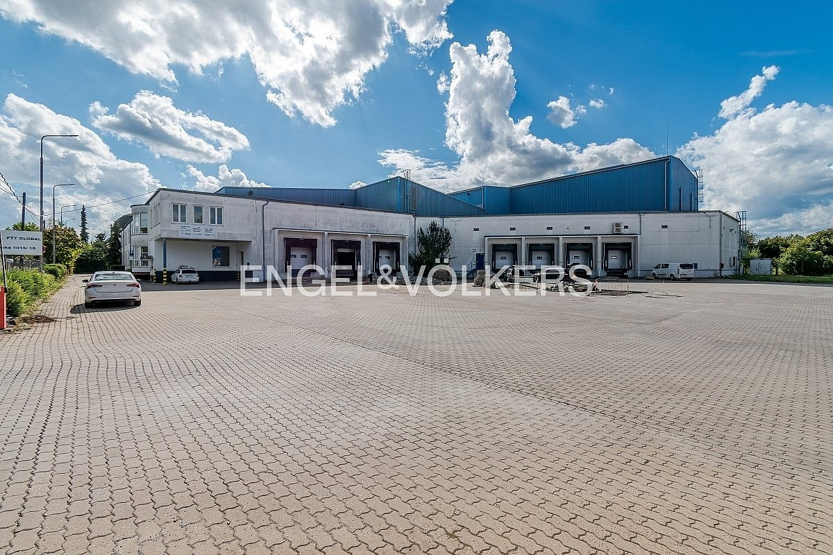 Pronájem skladovacích prostor 4 712 m²