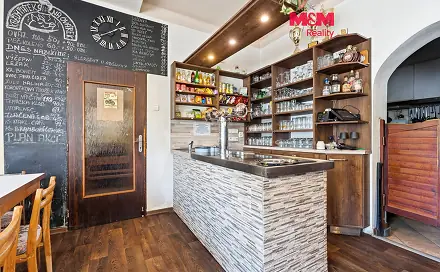 Prodej restaurace 350 m², Velké Březno - Valtířov, okres Ústí nad Labem