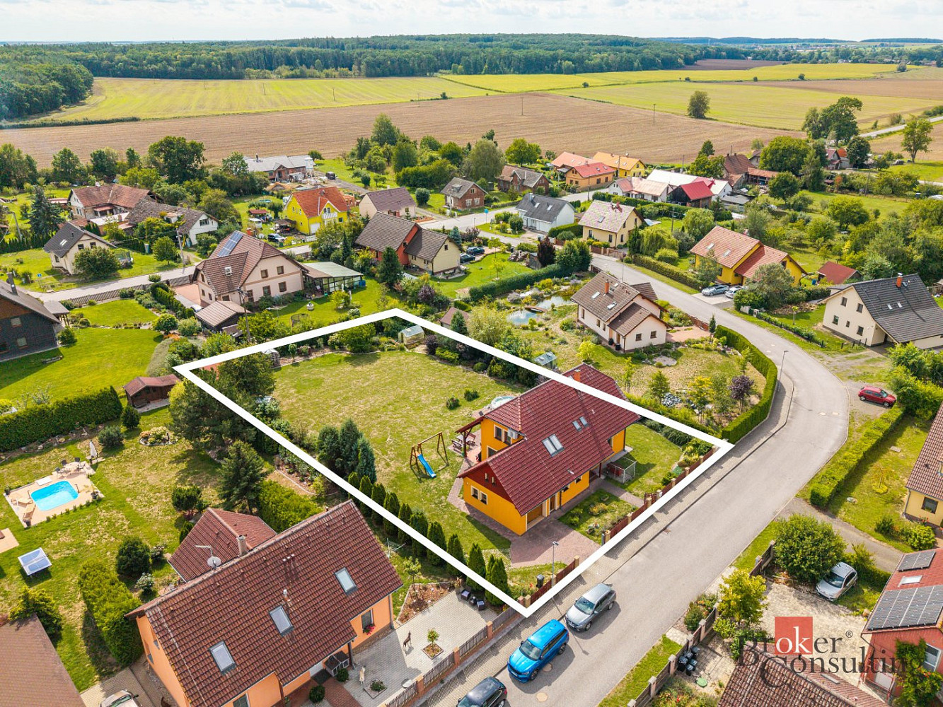 Prodej domu 198 m² s pozemkem 1 618 m²