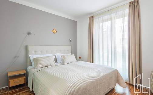 Pronájem bytu 2+kk 45 m², Holečkova, Praha 5 - Smíchov