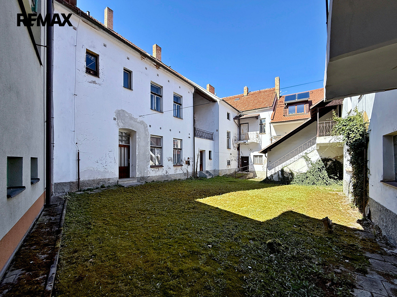 Prodej nájemního domu, činžáku 835 m² - Ansicht 3