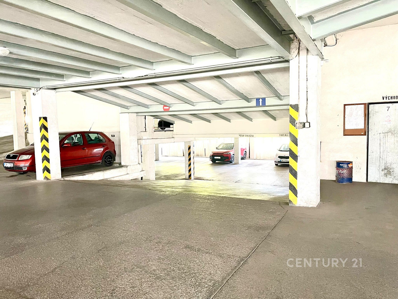 Prodej parkovacího stání na ulici Voroněžská 3099/1a – fotografie 5