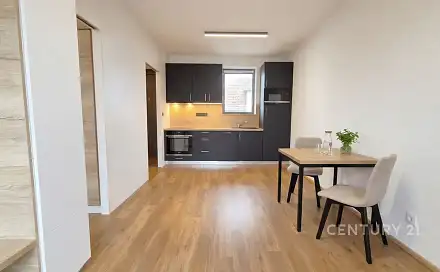 Pronájem bytu 2+kk 33 m²