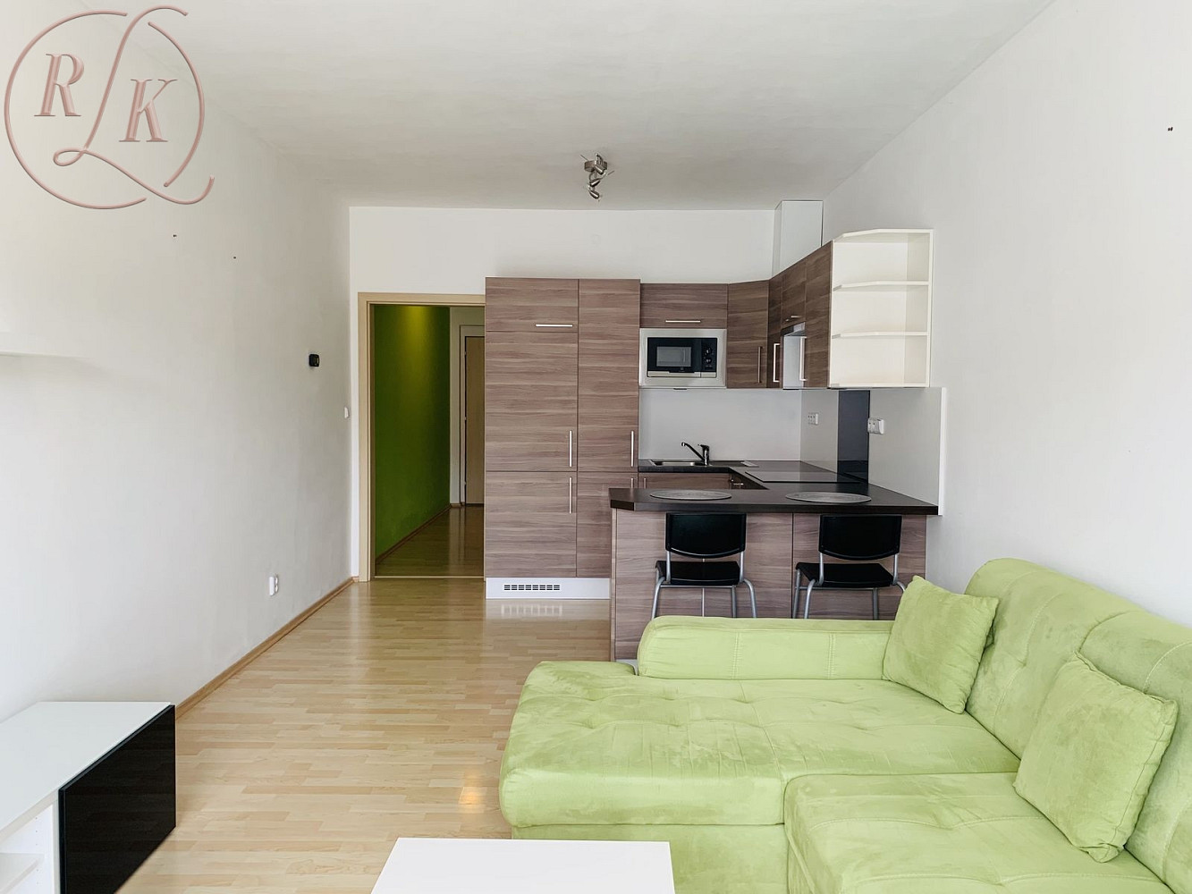 Pronájem bytu 1+kk 35 m² — photo 2