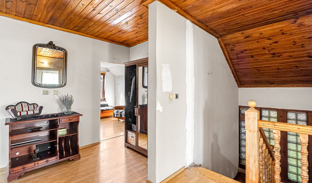 Prodej domu 182 m² s pozemkem 1 355 m², Všetaty – náhled fotky 13