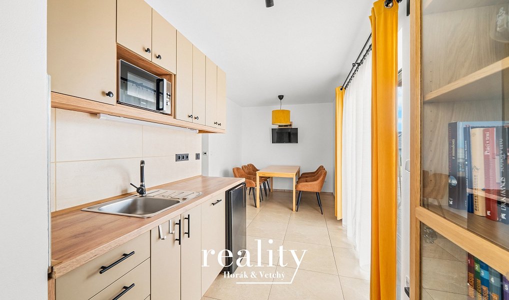 Dva apartmány s vinárnou a vinným sklepem 190 m2, Jevišovka, Jevišovka – náhled fotky 25