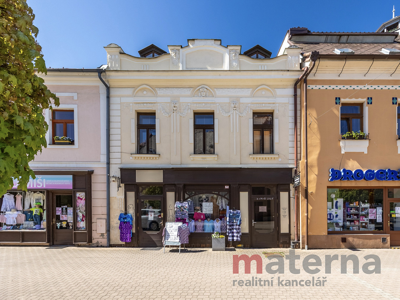 Prodej nájemního domu, činžáku 307 m²
