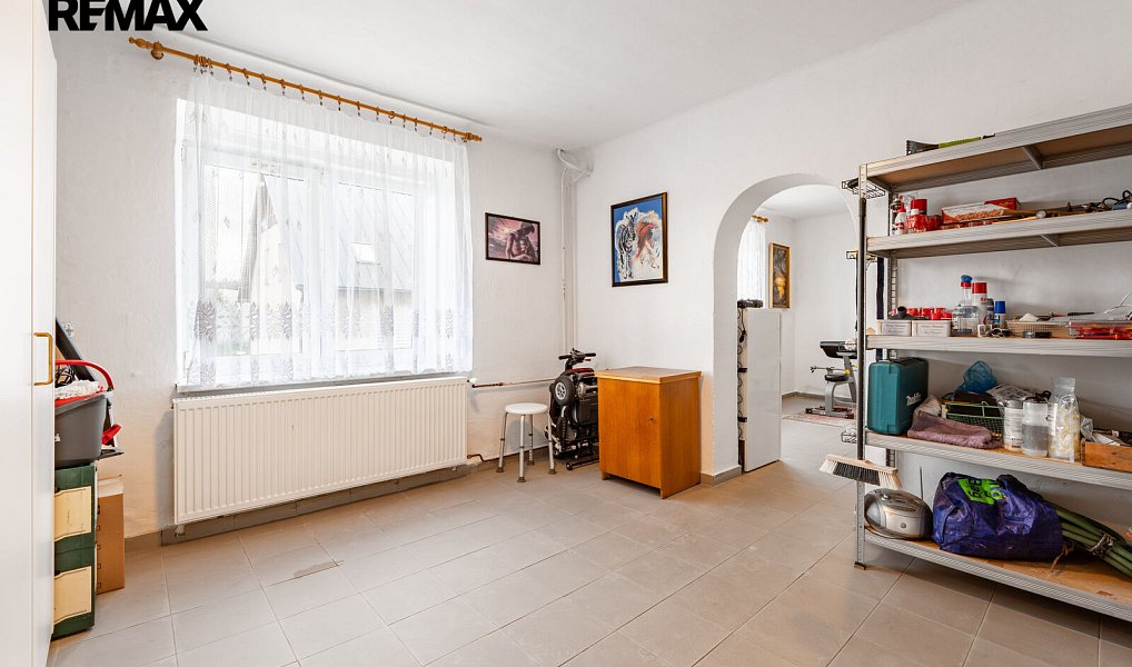 Prodej domu 328 m² s pozemkem 758 m², Vejprty – náhled fotky 10