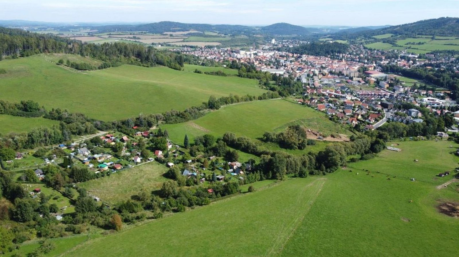 Prodej stavebního pozemku 561 m² – fotografie 5