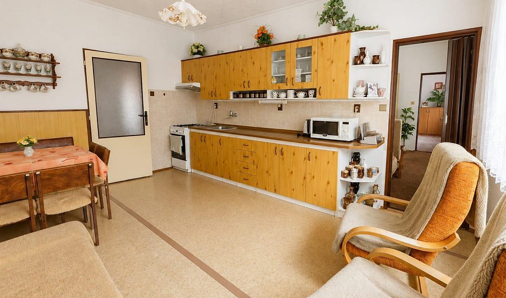 Prodej domu 230 m² s pozemkem 2 295 m², Moravské Budějovice – náhled fotky 5