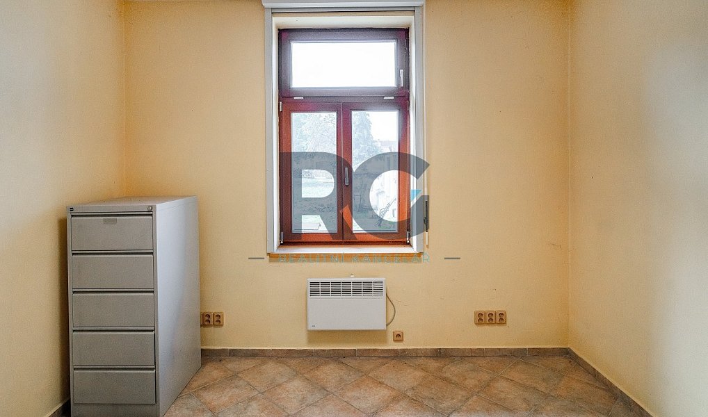 Prodej domu 568 m² s pozemkem 903 m², Písek – náhled fotky 17