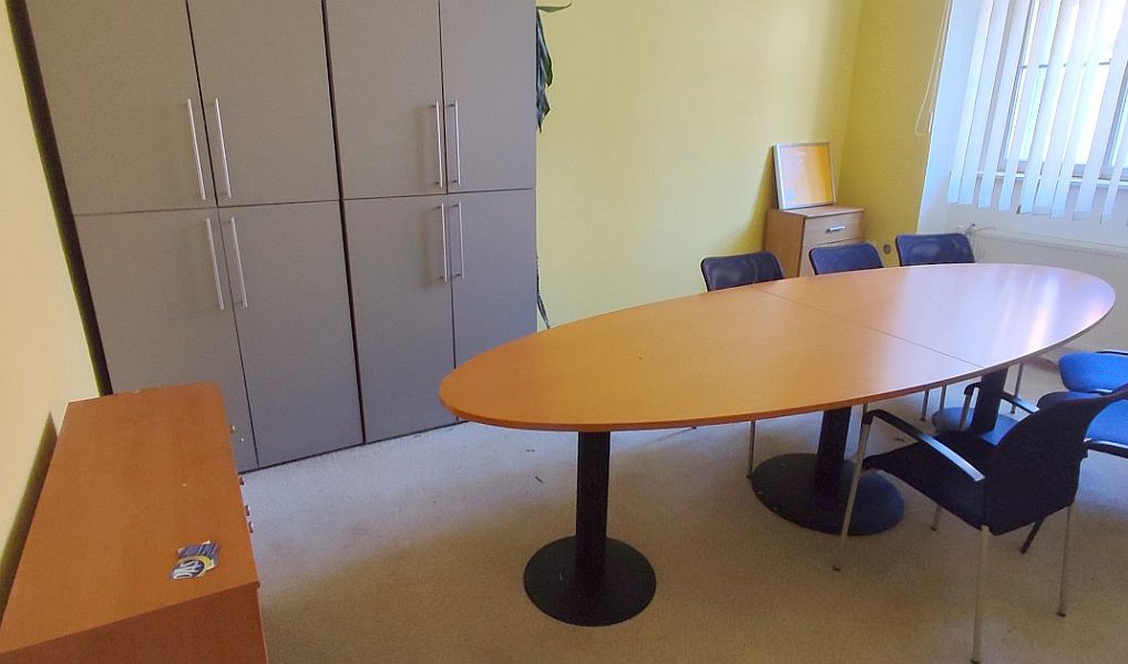Pronájem kanceláře 16 m², Cheb – náhled fotky 2