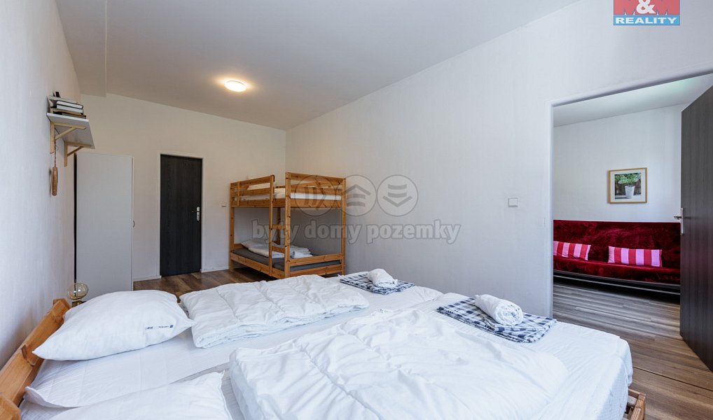 Prodej domu 293 m² s pozemkem 853 m², Vejprty – náhled fotky 14