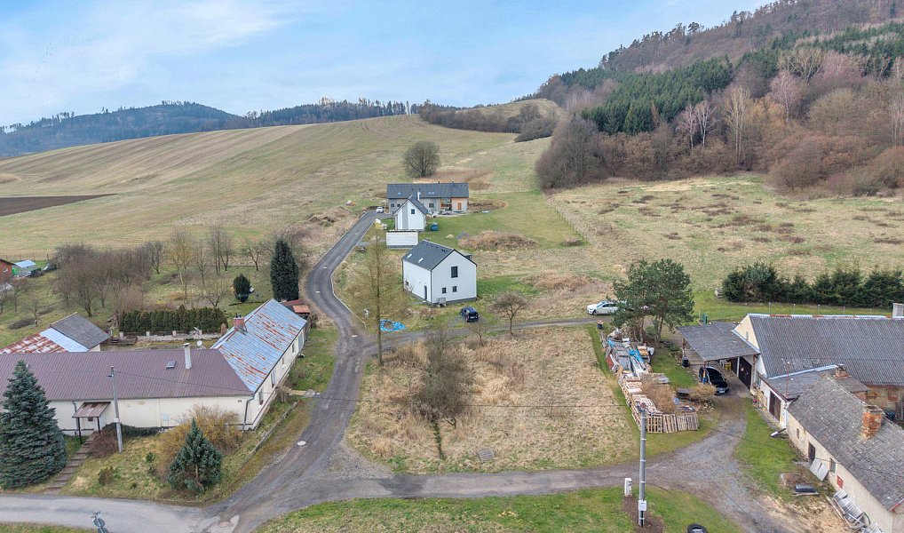 Prodej stavebního pozemku 748 m², Linhartice – náhled fotky 13