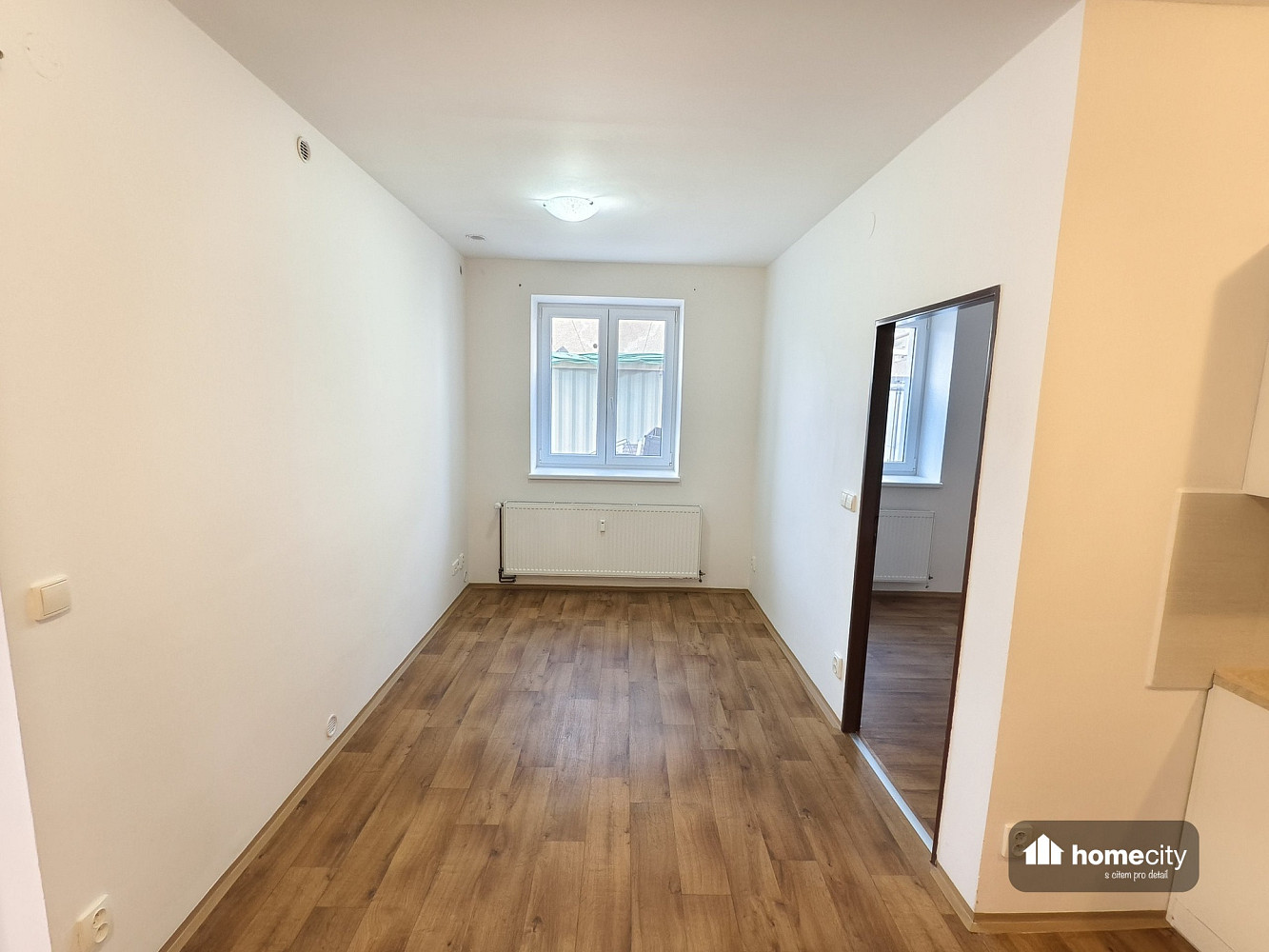 Pronájem bytu 2+kk 35 m² – fotografie 3