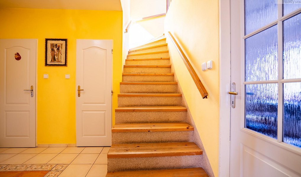 Prodej domu 200 m² s pozemkem 989 m², Lužice – náhled fotky 9