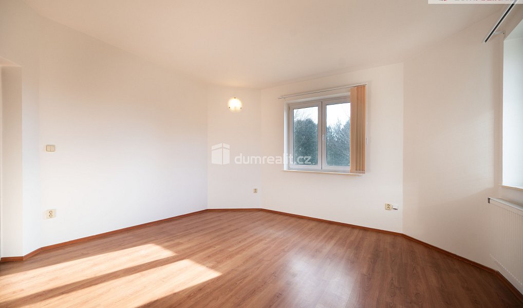 Prodej domu 253 m² s pozemkem 2 075 m², Dolní Třebonín – náhled fotky 9