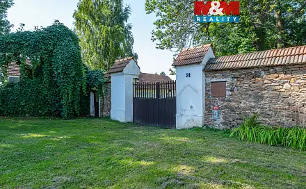 Prodej domu 450 m² s pozemkem 1 371 m², Velim - Vítězov, okres Kolín