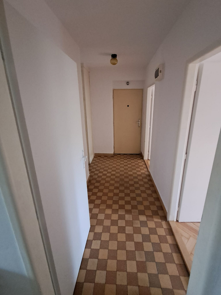 Pronájem bytu 2+1 48 m² – fotografie 4