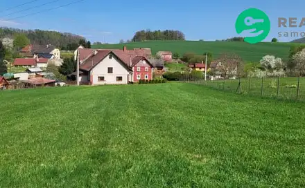 Prodej stavebního pozemku 1 800 m², Brniště, okres Česká Lípa