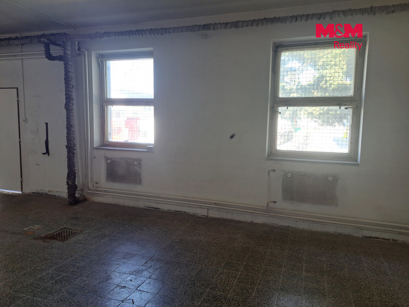 Pronájem skladovacích prostor 137 m² – fotografie 3