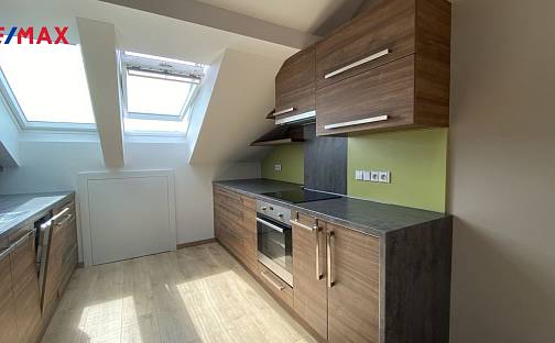 Pronájem bytu 2+1 71 m², Švabinského, Ostrava - Moravská Ostrava