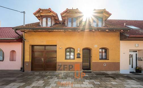 Prodej domu 213 m² s pozemkem 281 m², Svárov, Velké Bílovice, okres Břeclav