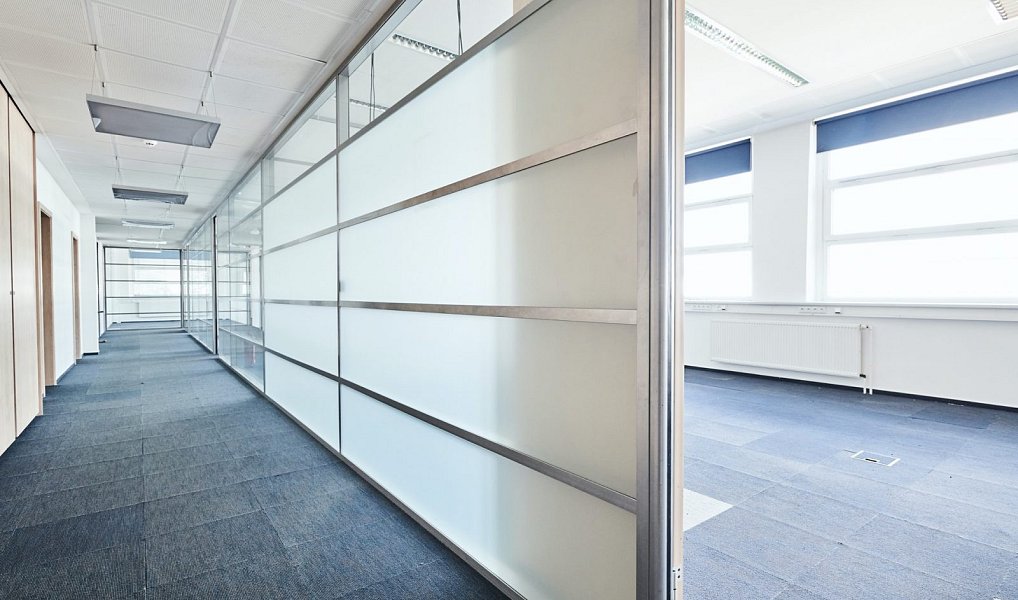 Pronájem kanceláře 861 m², Praha – náhled fotky 5