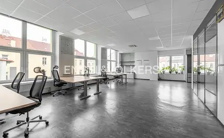 Pronájem nájemního domu, činžáku 957 m²